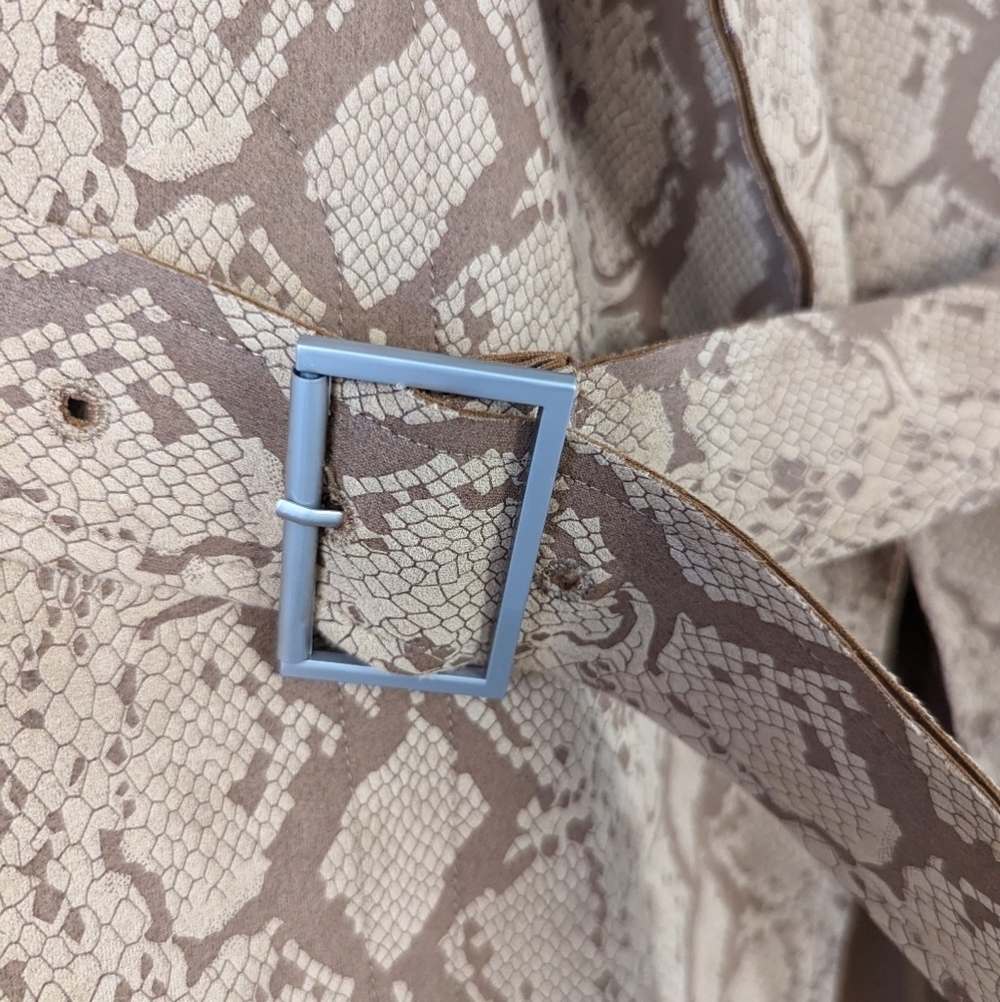 LUCY PARIS Chloe Exotic Snake Print Trench Coat - Extra Small - Chic and Edgy - Picture 4 of 13